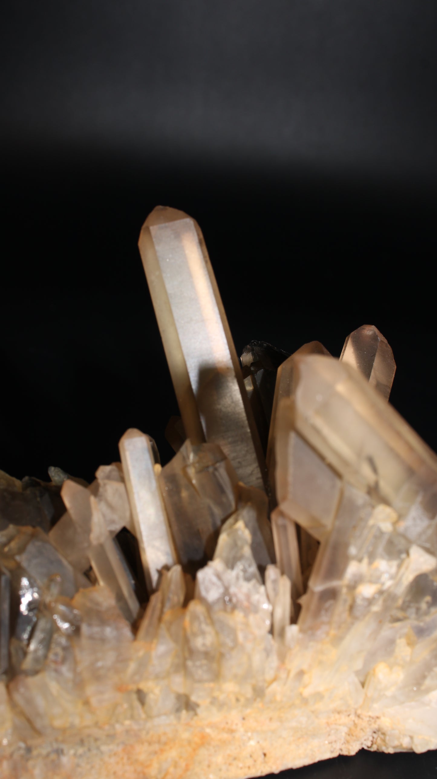 Natural Smoky Quartz Cluster – 320g (Brazil)